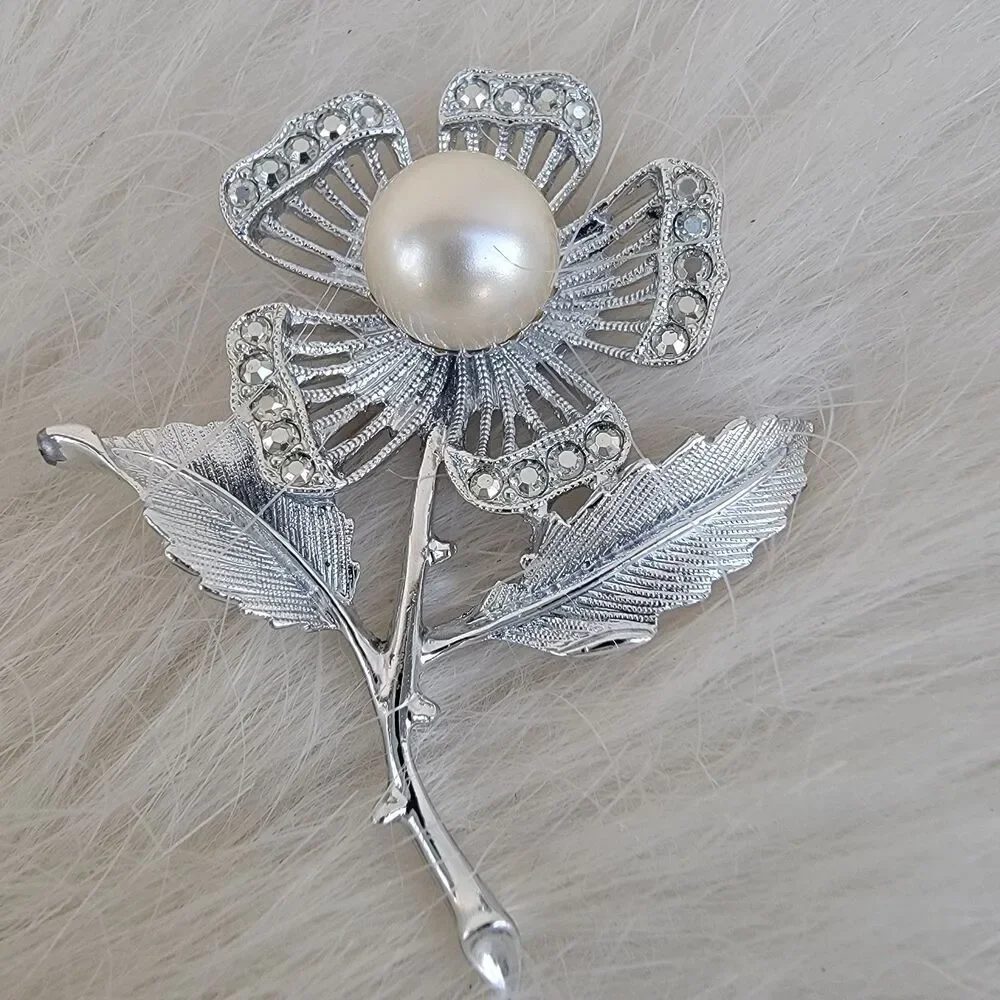 Sarah Coventry Brooch Vintage Silver Tone Faux Pearl Rhinestones 1960's Signed